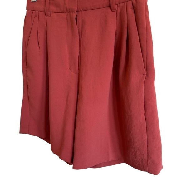 Aritzia Wilfred Effortless Short- Long, Sienna Red, Size 2 - Picture 3 of 7